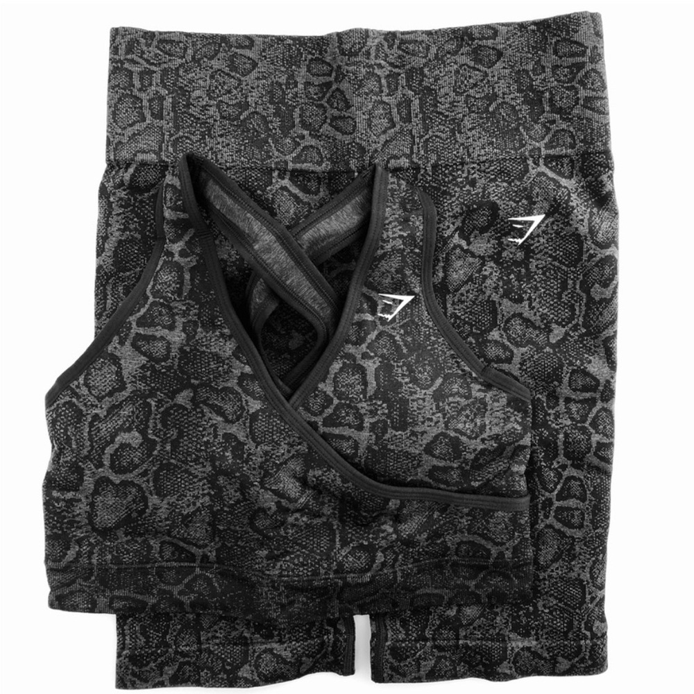 Gymshark M/M Adapt Animal Seamless Cycling Shorts & Sports Bra Set